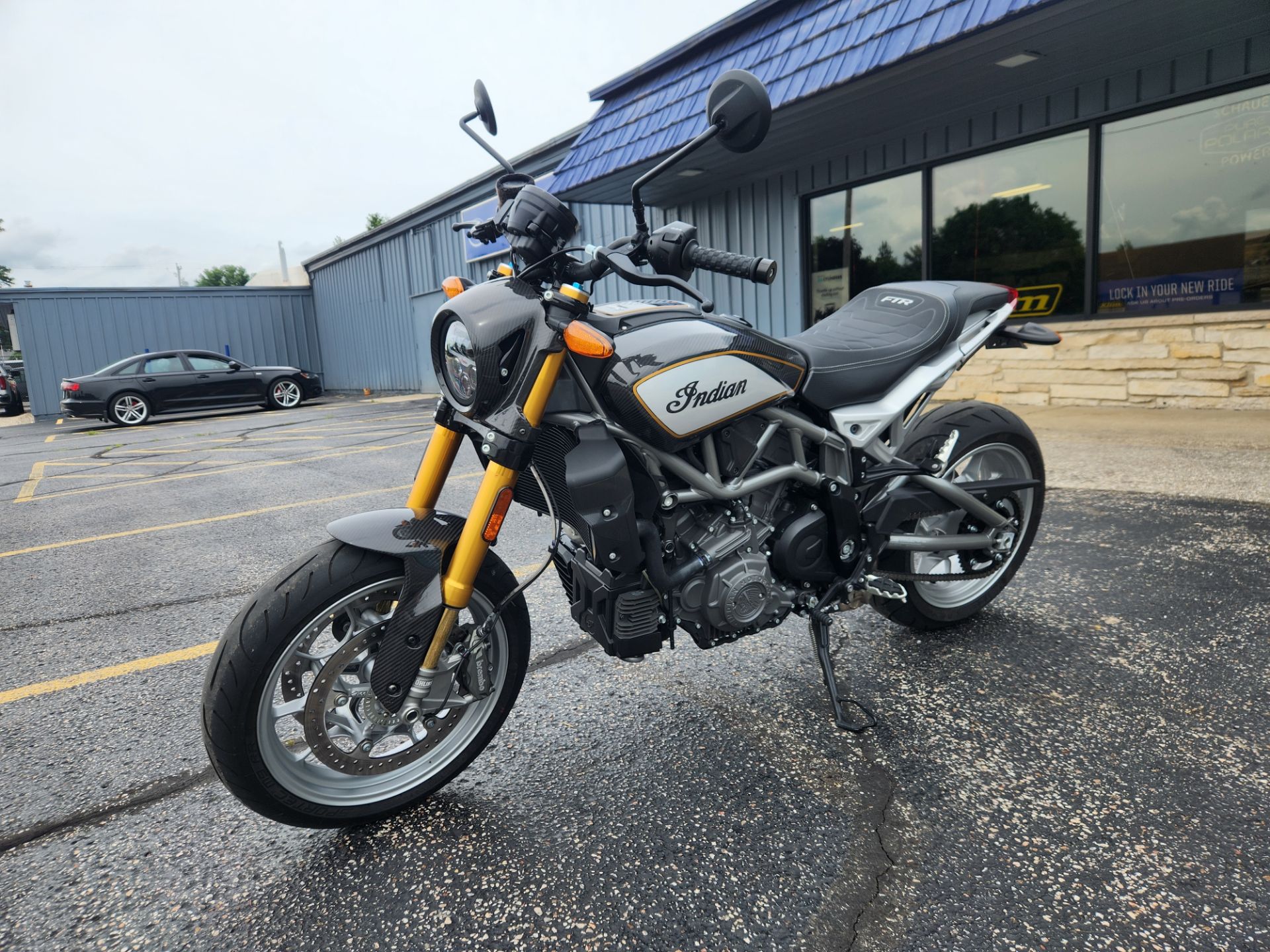 2023 Indian Motorcycle FTR R Carbon in Union Grove, Wisconsin - Photo 6