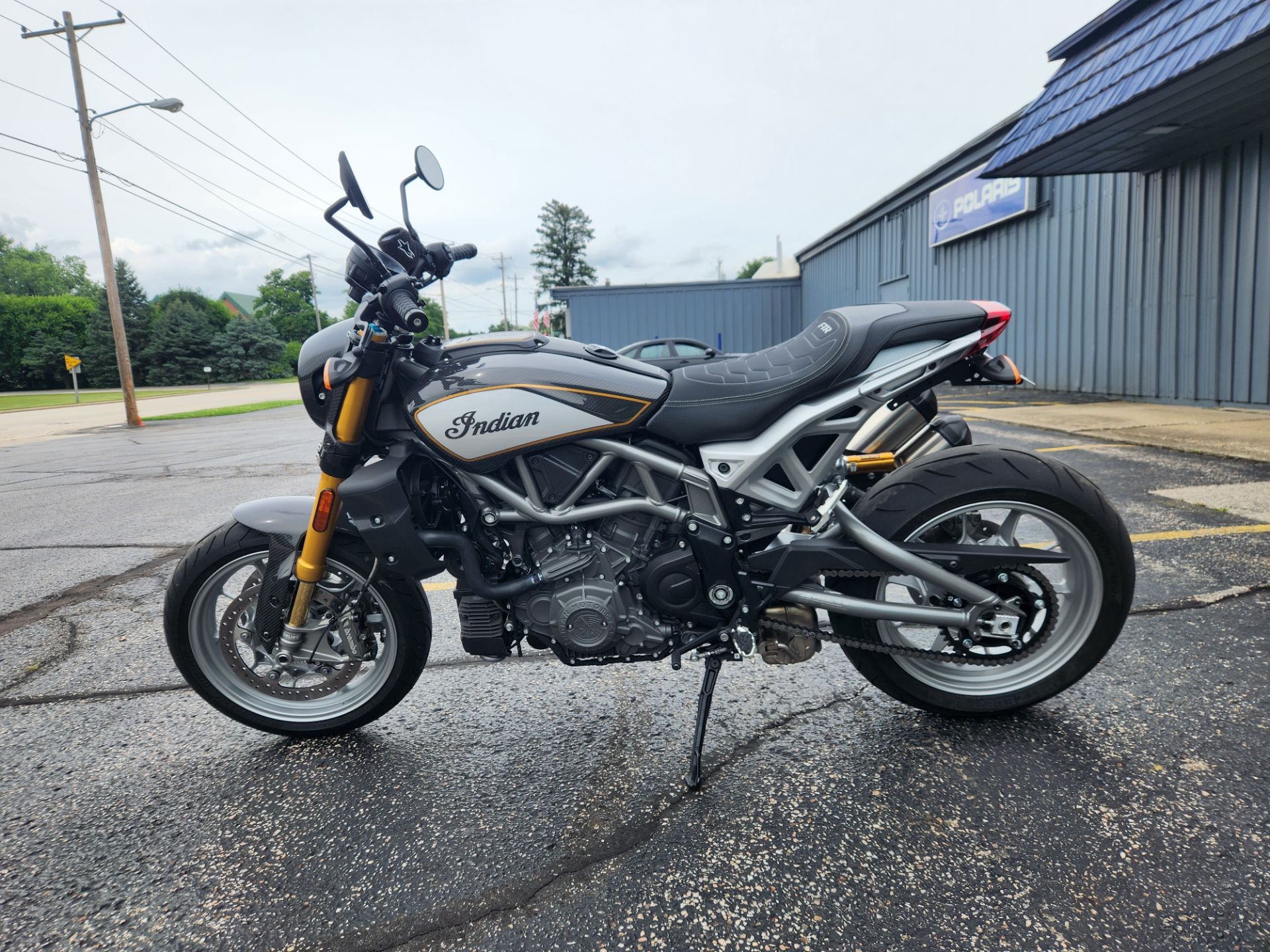 2023 Indian Motorcycle FTR R Carbon in Union Grove, Wisconsin - Photo 7