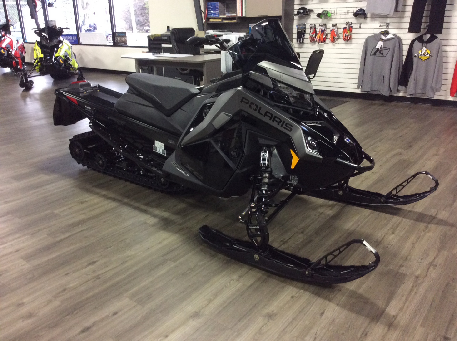 2022 Polaris 850 Switchback XC 146 Factory Choice in Union Grove, Wisconsin - Photo 2