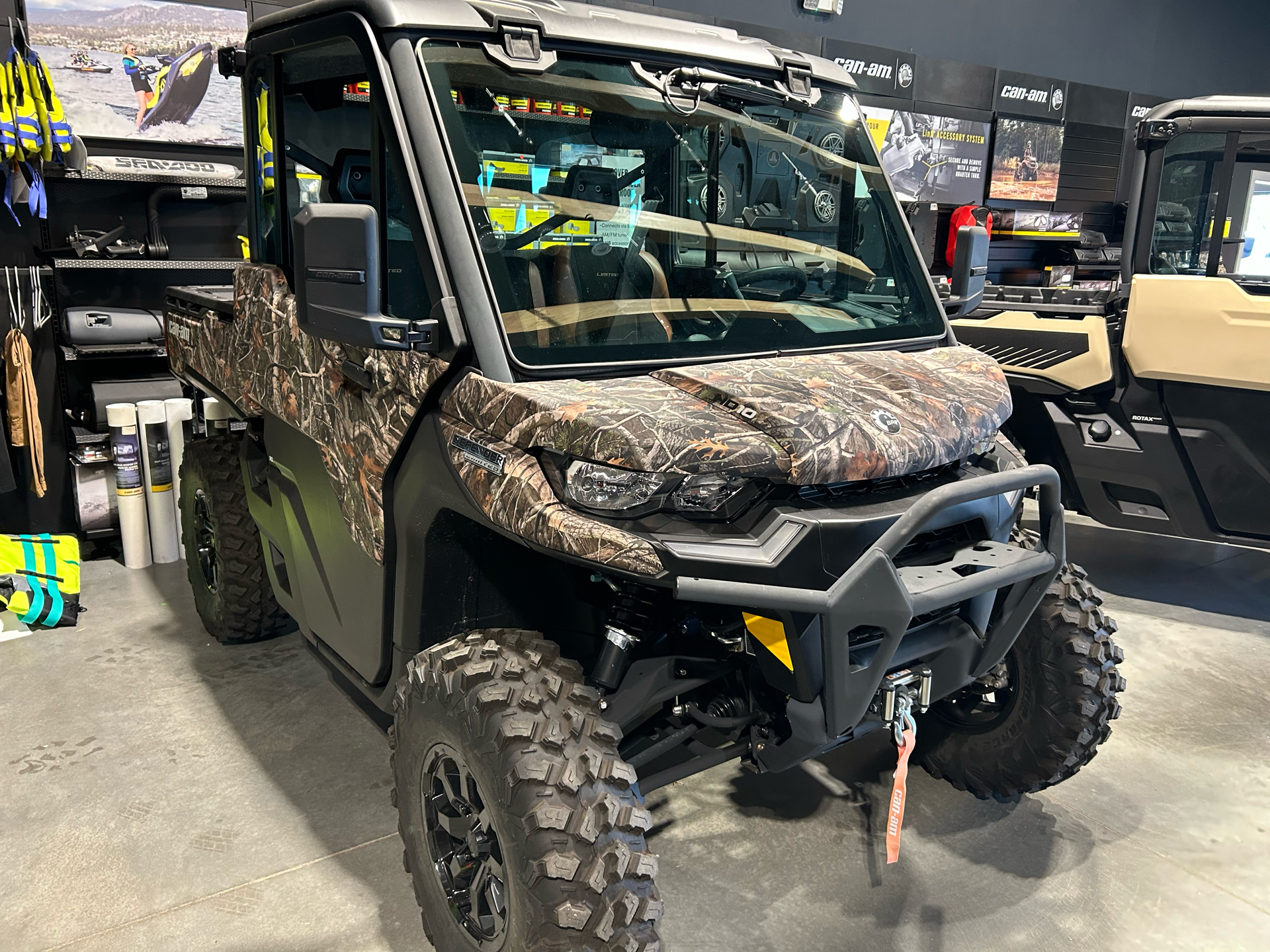 2024 Can-Am Defender Limited in Tifton, Georgia - Photo 2