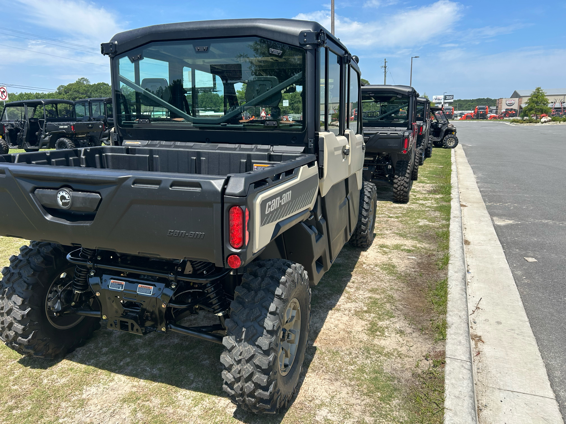 2024 Can-Am Defender MAX Limited in Tifton, Georgia - Photo 3