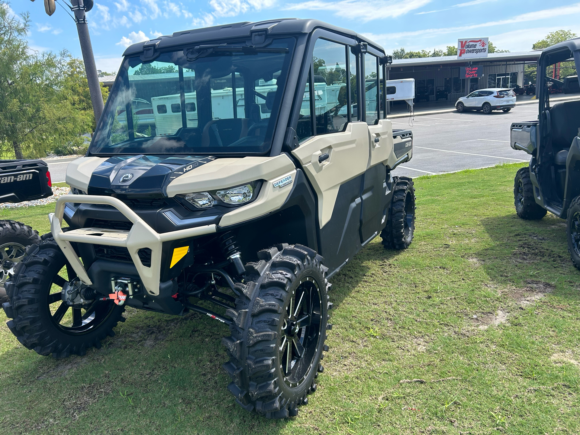 2024 Can-Am Defender MAX Limited in Tifton, Georgia - Photo 1