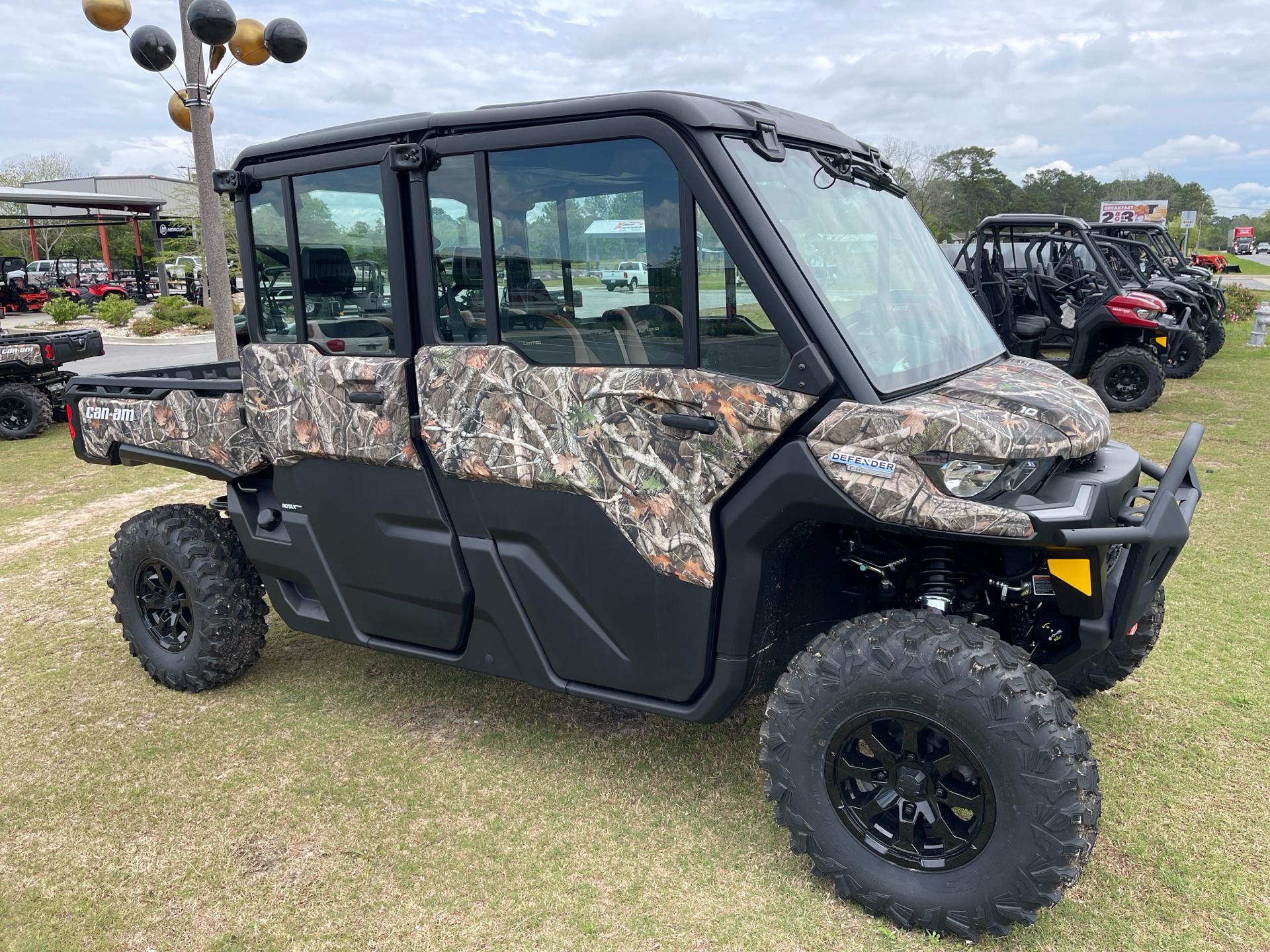 2024 Can-Am Defender MAX Limited in Tifton, Georgia - Photo 2