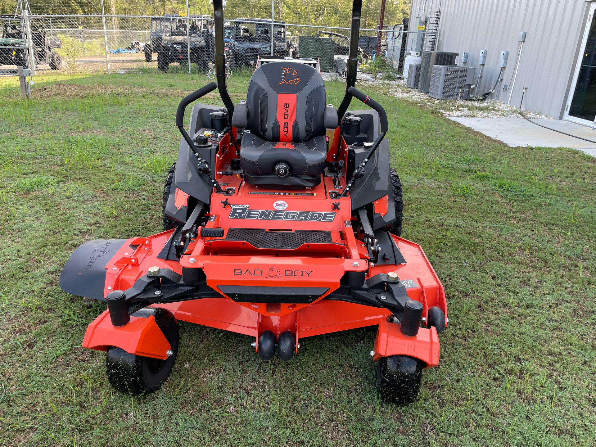 2022 Bad Boy Mowers Renegade Diesel 61 in. Perkins 24.7 hp in Tifton, Georgia - Photo 2