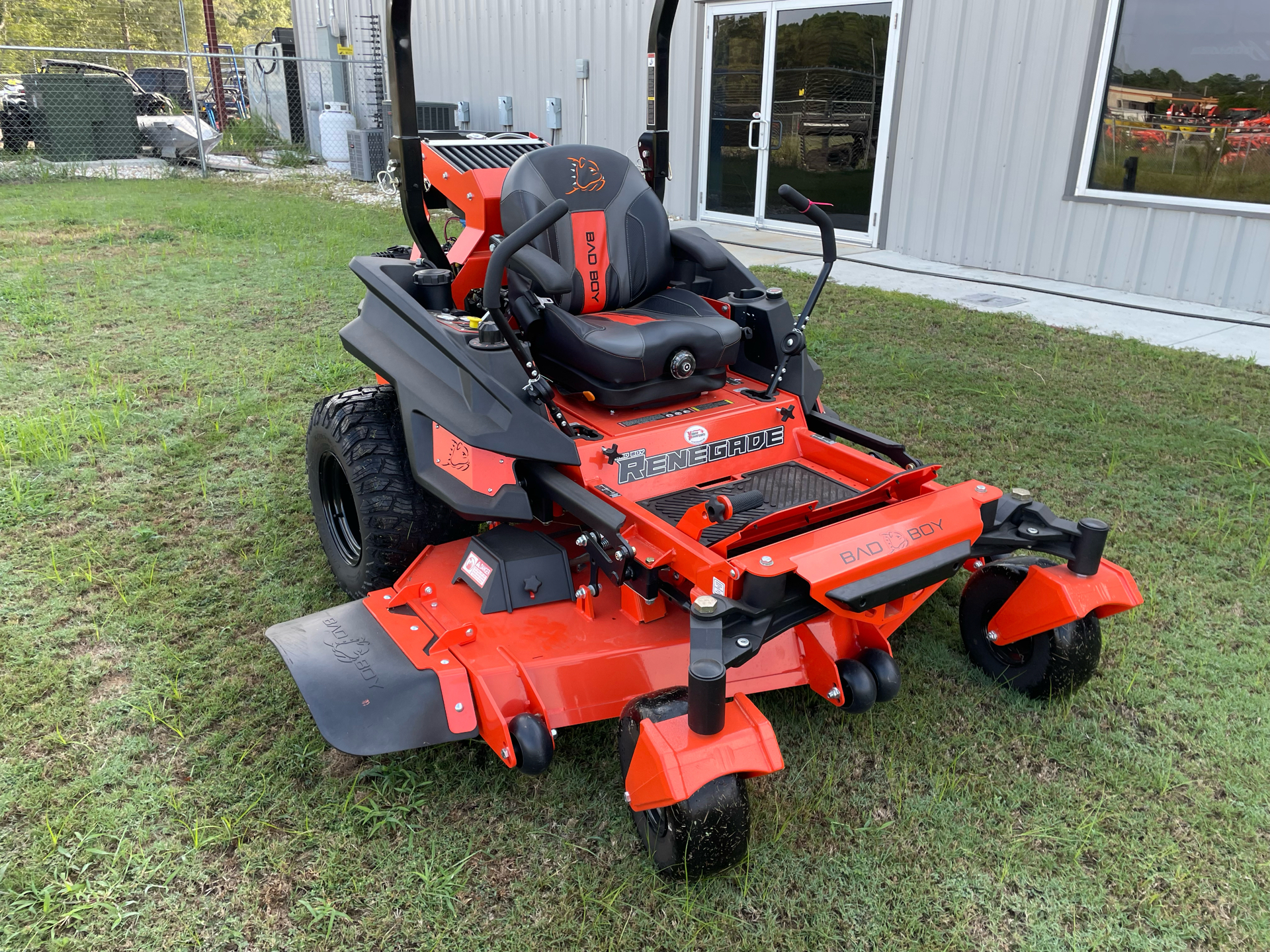 2022 Bad Boy Mowers Renegade Diesel 61 in. Perkins 24.7 hp in Tifton, Georgia - Photo 3