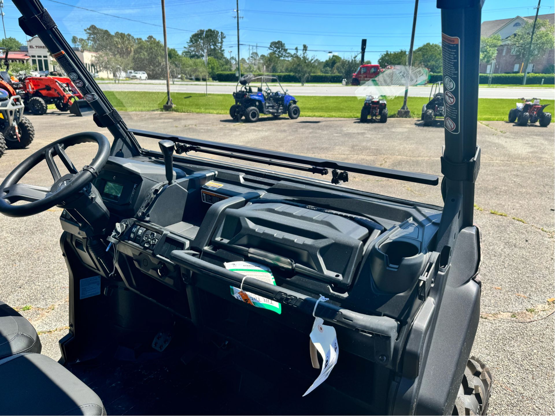 2024 Can-Am Defender XT HD10 in Valdosta, Georgia - Photo 10