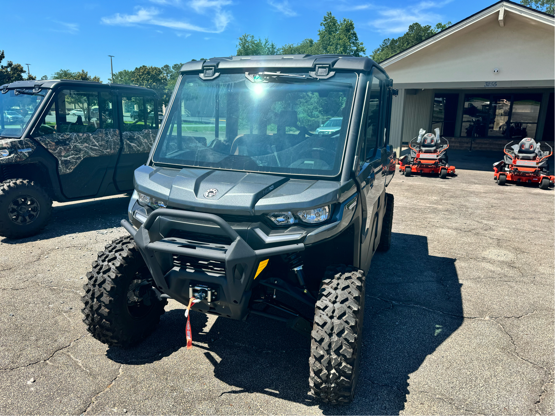 2024 Can-Am Defender MAX Limited in Valdosta, Georgia - Photo 2