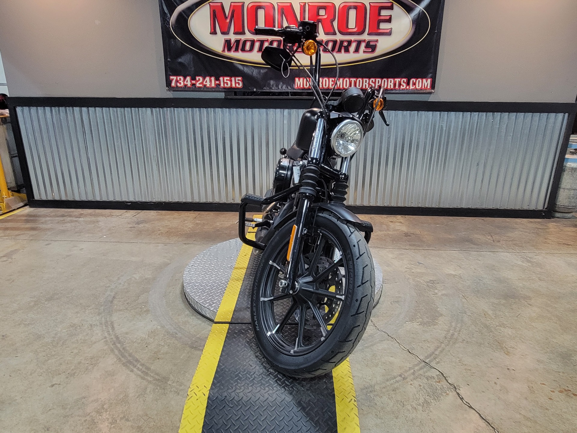 2019 Harley-Davidson Iron 883™ in Monroe, Michigan - Photo 7