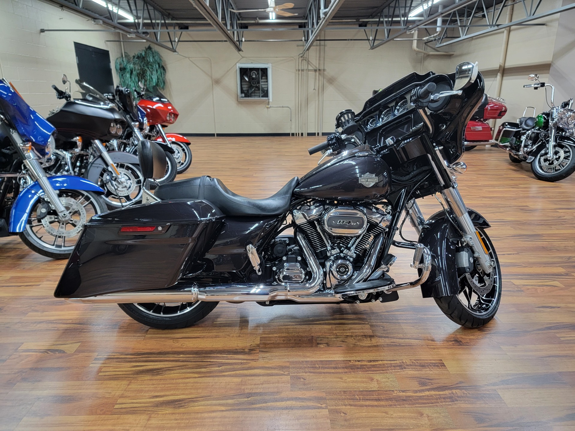 2021 Harley-Davidson Street Glide® Special in Monroe, Michigan - Photo 1