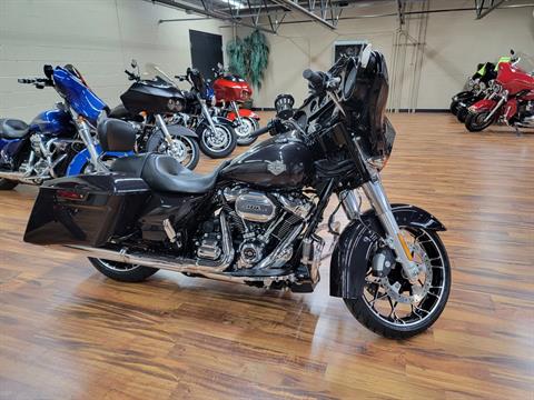 2021 Harley-Davidson Street Glide® Special in Monroe, Michigan - Photo 2