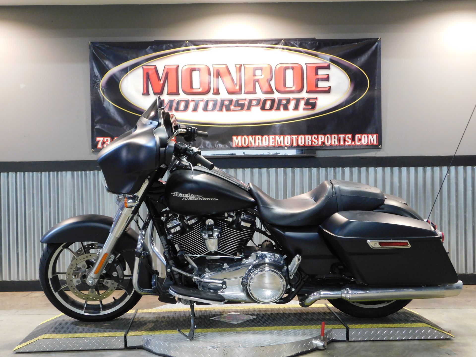 2020 Harley-Davidson Street Glide® in Monroe, Michigan - Photo 31