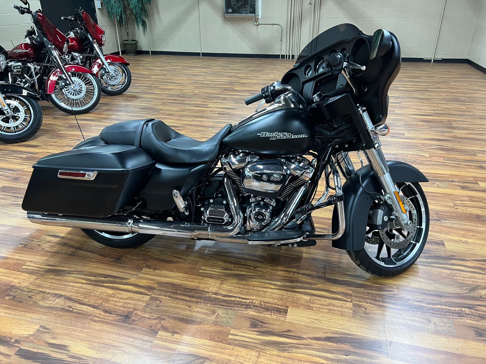 2020 Harley-Davidson Street Glide® in Monroe, Michigan - Photo 2