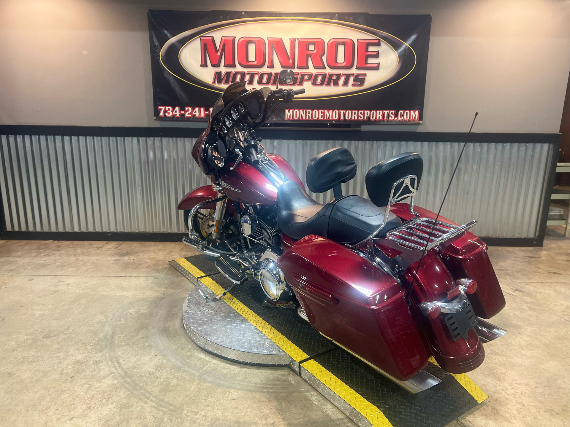 2016 Harley-Davidson Street Glide® Special in Monroe, Michigan - Photo 3