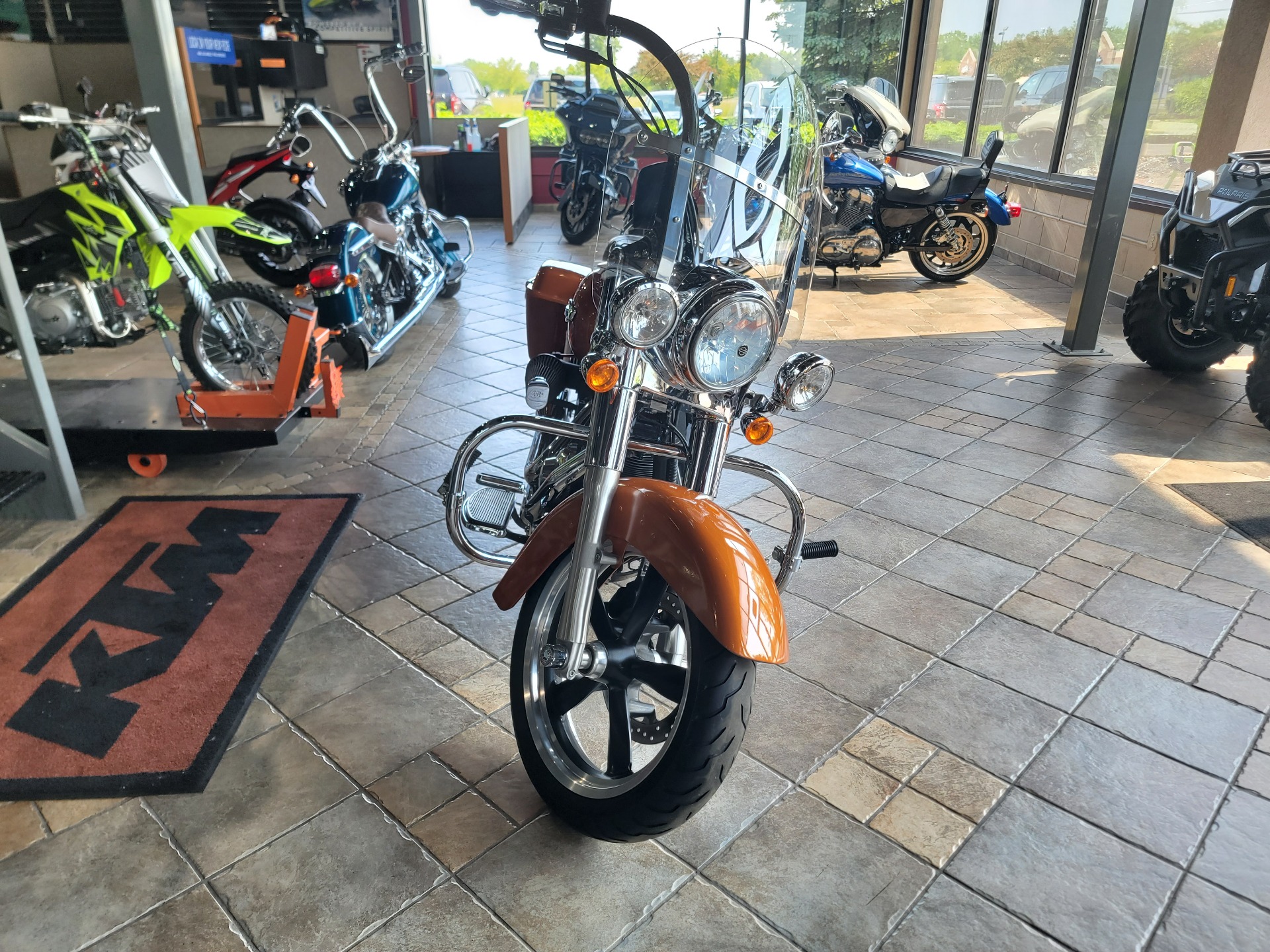 2014 Harley-Davidson Dyna® Switchback™ in Monroe, Michigan - Photo 6