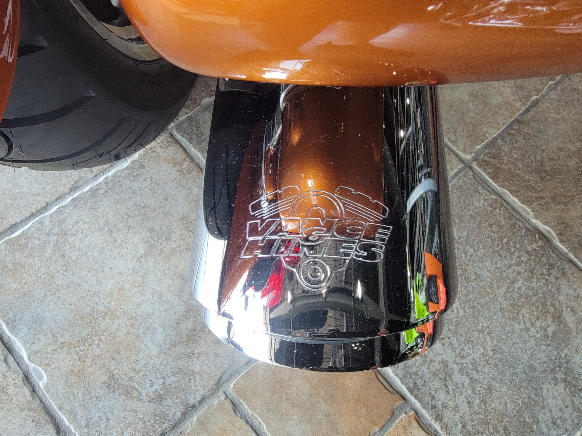 2014 Harley-Davidson Dyna® Switchback™ in Monroe, Michigan - Photo 8