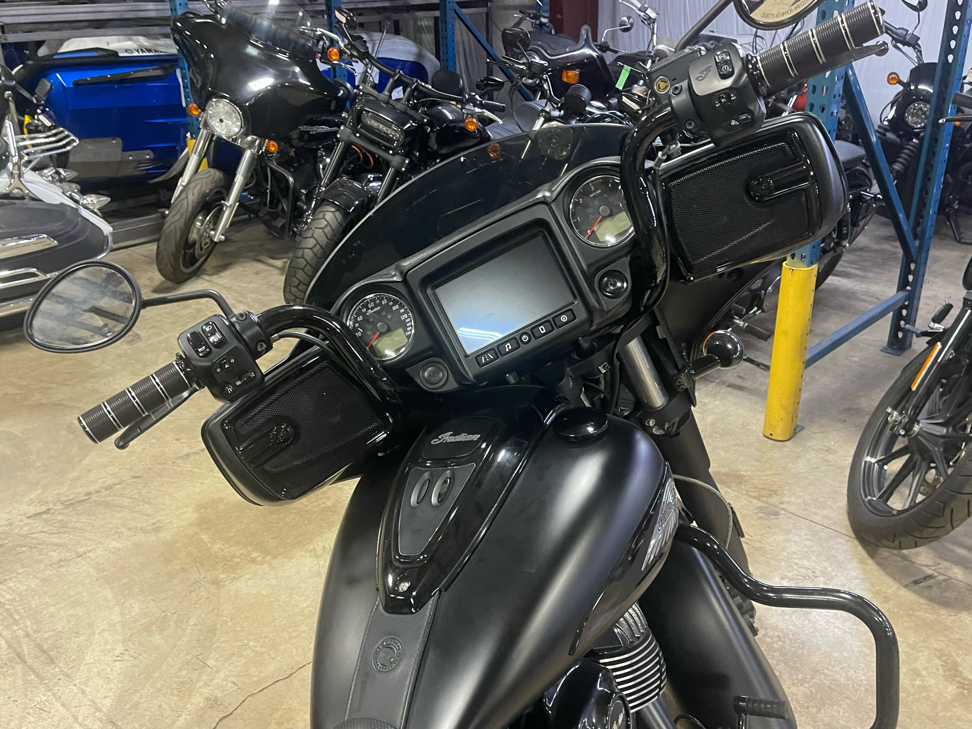 2019 Indian Motorcycle Chieftain® Dark Horse® ABS in Monroe, Michigan - Photo 7