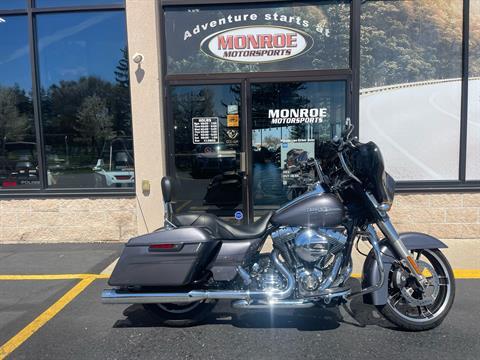 2014 Harley-Davidson Street Glide® Special in Monroe, Michigan - Photo 2