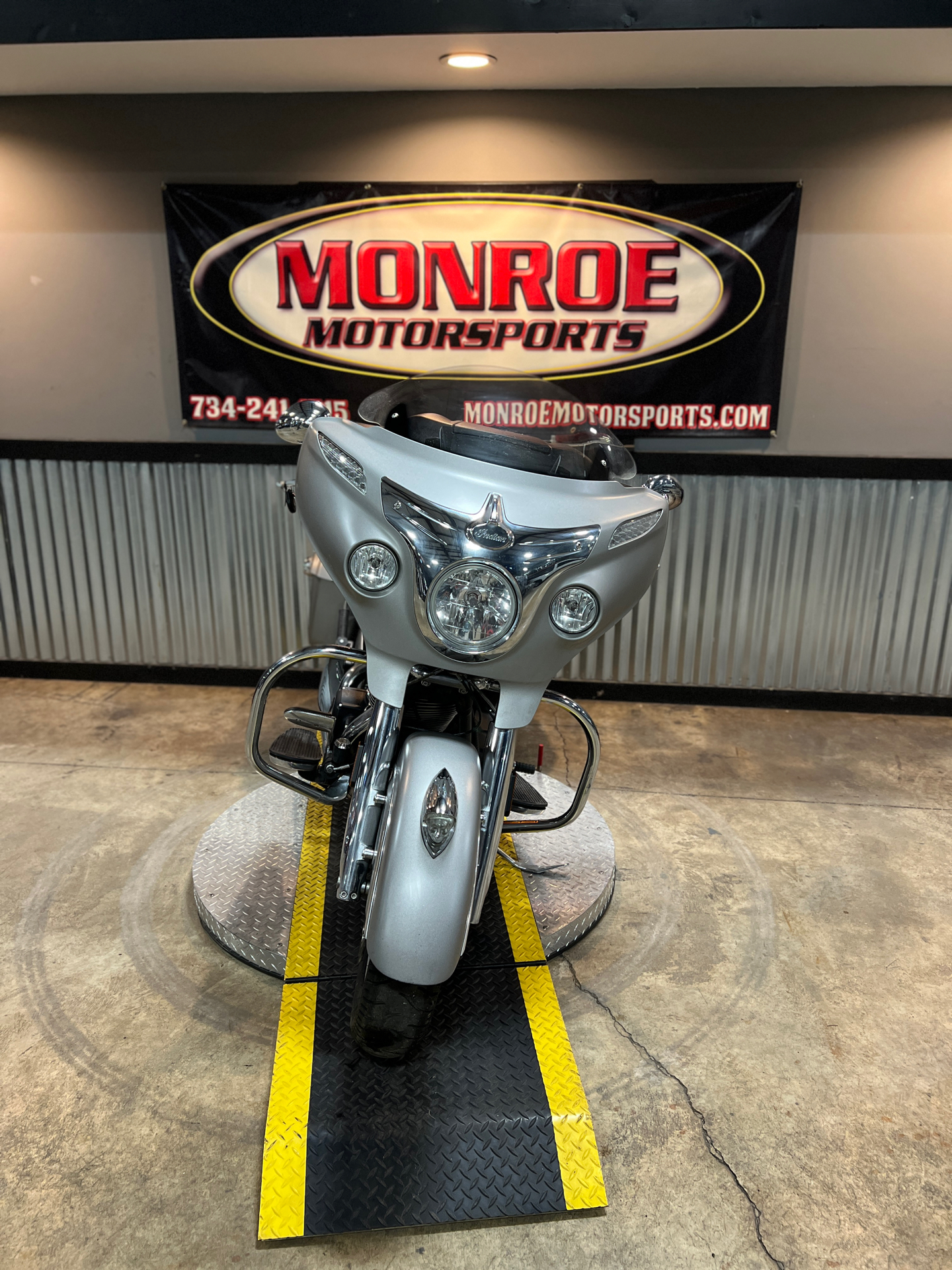 2017 Indian Motorcycle Chieftain® in Monroe, Michigan - Photo 2