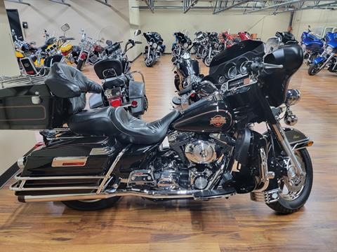 2001 Harley-Davidson FLHTCUI Ultra Classic® Electra Glide® in Monroe, Michigan - Photo 2