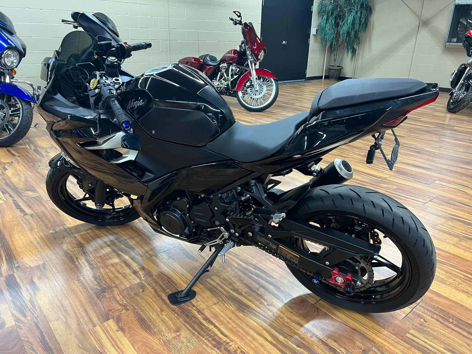 2018 Kawasaki Ninja 400 in Monroe, Michigan - Photo 8