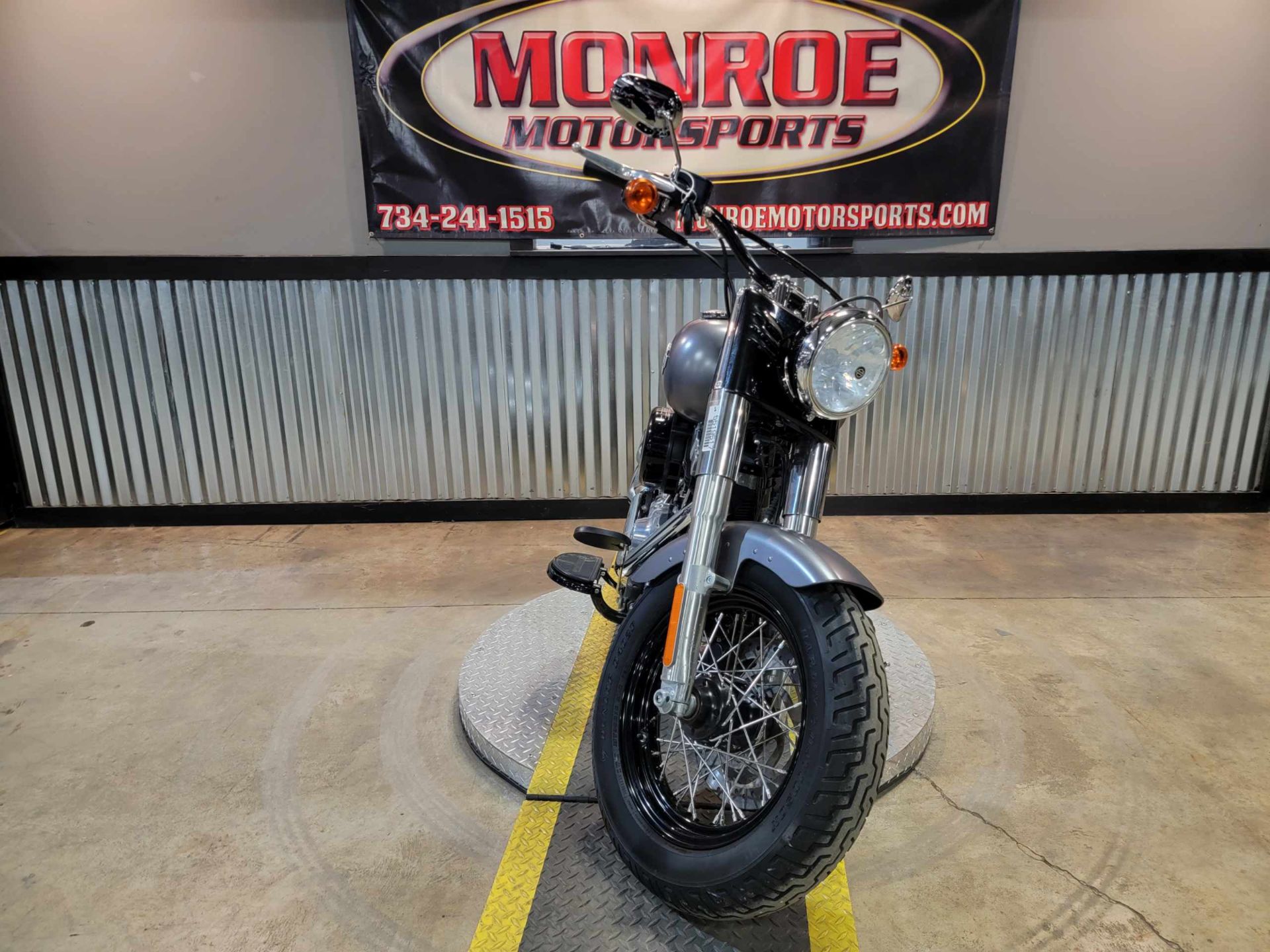 2015 Harley-Davidson Softail Slim® in Monroe, Michigan - Photo 4