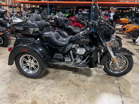 2018 Harley-Davidson Tri Glide® Ultra in Monroe, Michigan - Photo 1