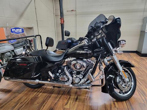 2009 Harley-Davidson Street Glide® in Monroe, Michigan - Photo 3