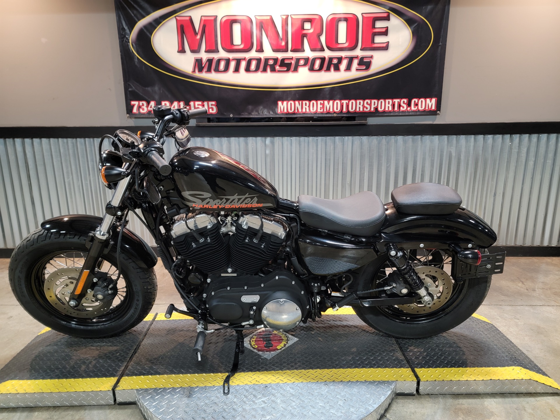 2011 Harley-Davidson Sportster® Forty-Eight™ in Monroe, Michigan - Photo 6