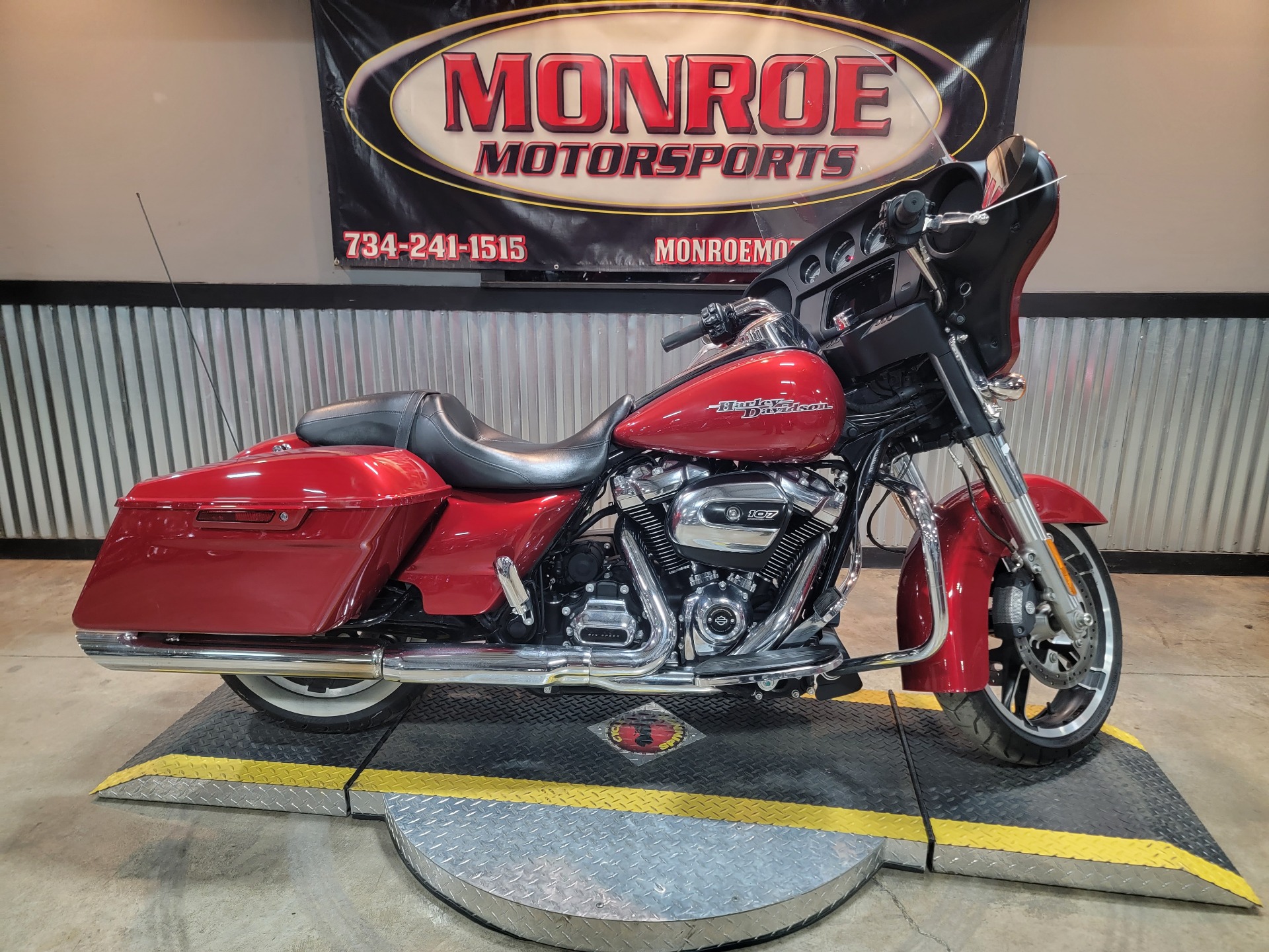 2019 Harley-Davidson Street Glide® in Monroe, Michigan - Photo 1