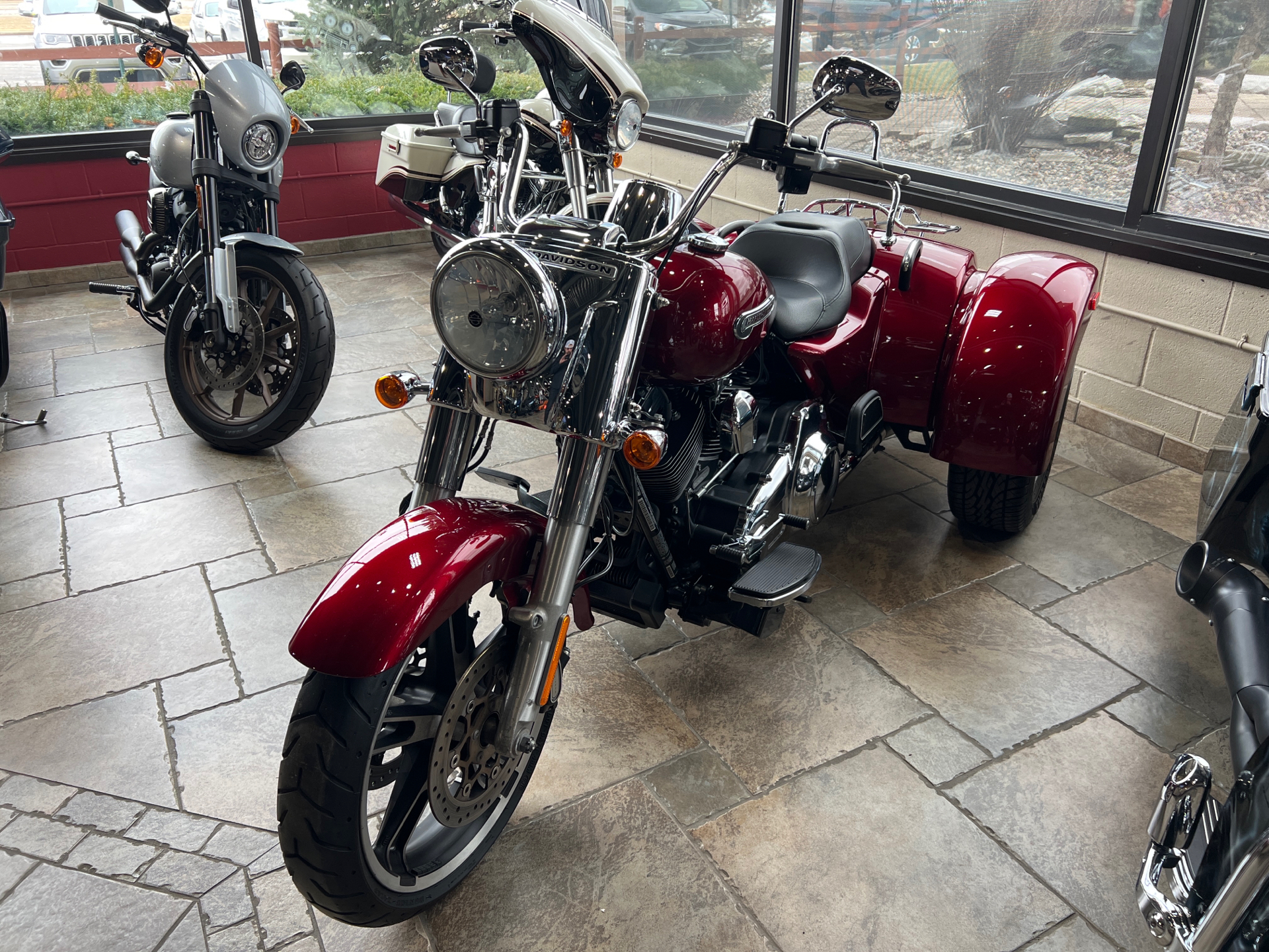 2016 Harley-Davidson Freewheeler™ in Monroe, Michigan - Photo 2