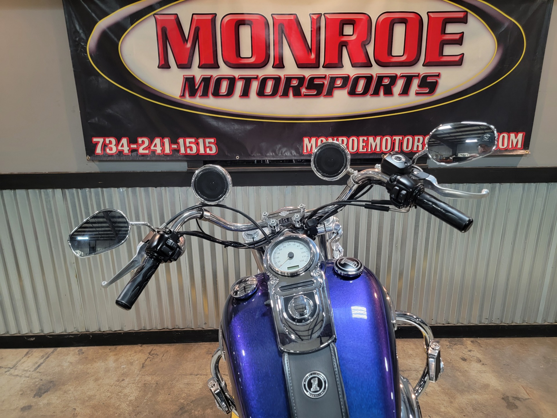 2010 Harley-Davidson Dyna® Super Glide® Custom in Monroe, Michigan - Photo 4