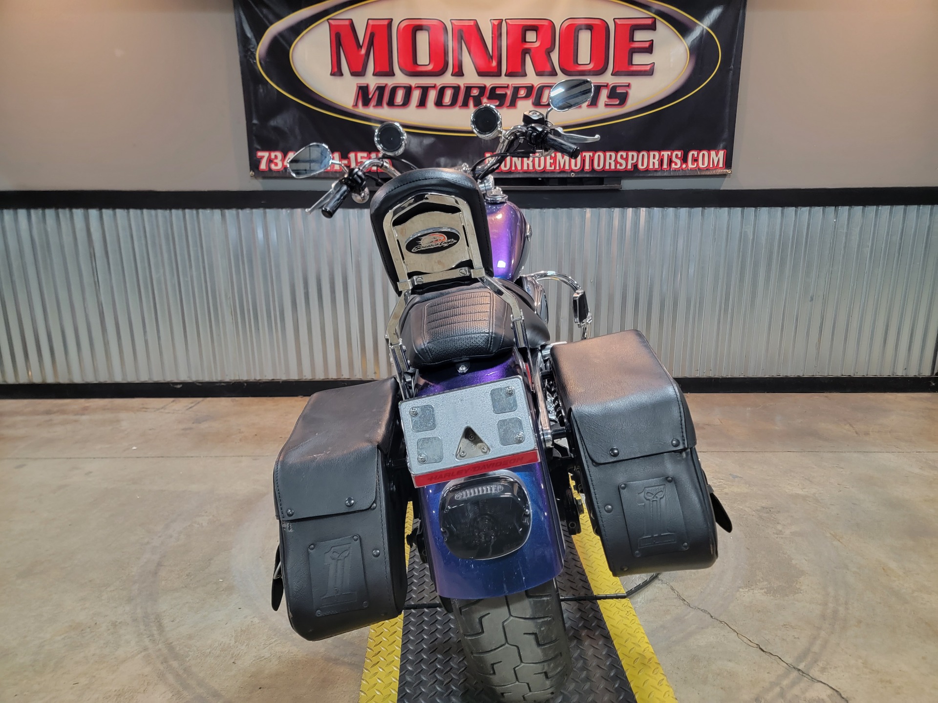 2010 Harley-Davidson Dyna® Super Glide® Custom in Monroe, Michigan - Photo 6