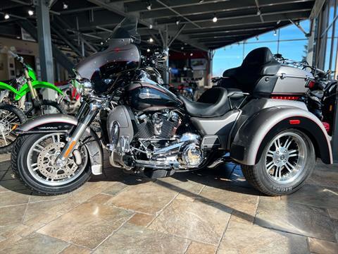 2017 Harley-Davidson Tri Glide® Ultra in Monroe, Michigan - Photo 1