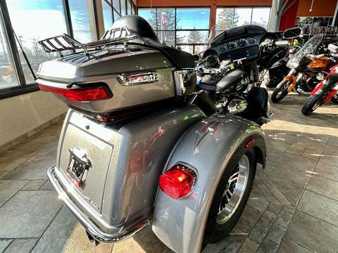2017 Harley-Davidson Tri Glide® Ultra in Monroe, Michigan - Photo 17