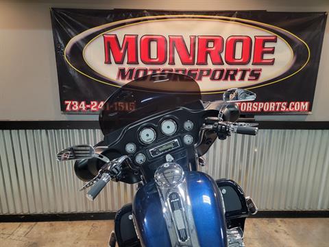 2012 Harley-Davidson Street Glide® in Monroe, Michigan - Photo 8
