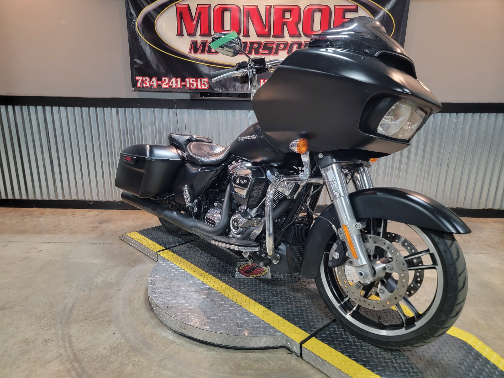 2017 Harley-Davidson Road Glide® Special in Monroe, Michigan - Photo 4