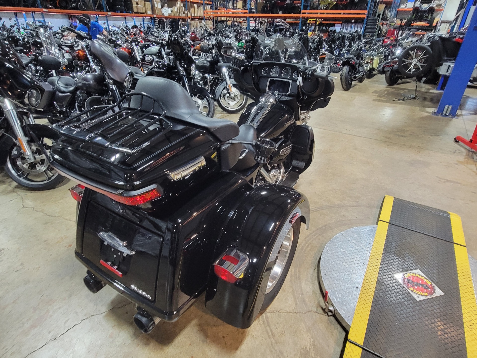 2020 Harley-Davidson Tri Glide® Ultra in Monroe, Michigan - Photo 6