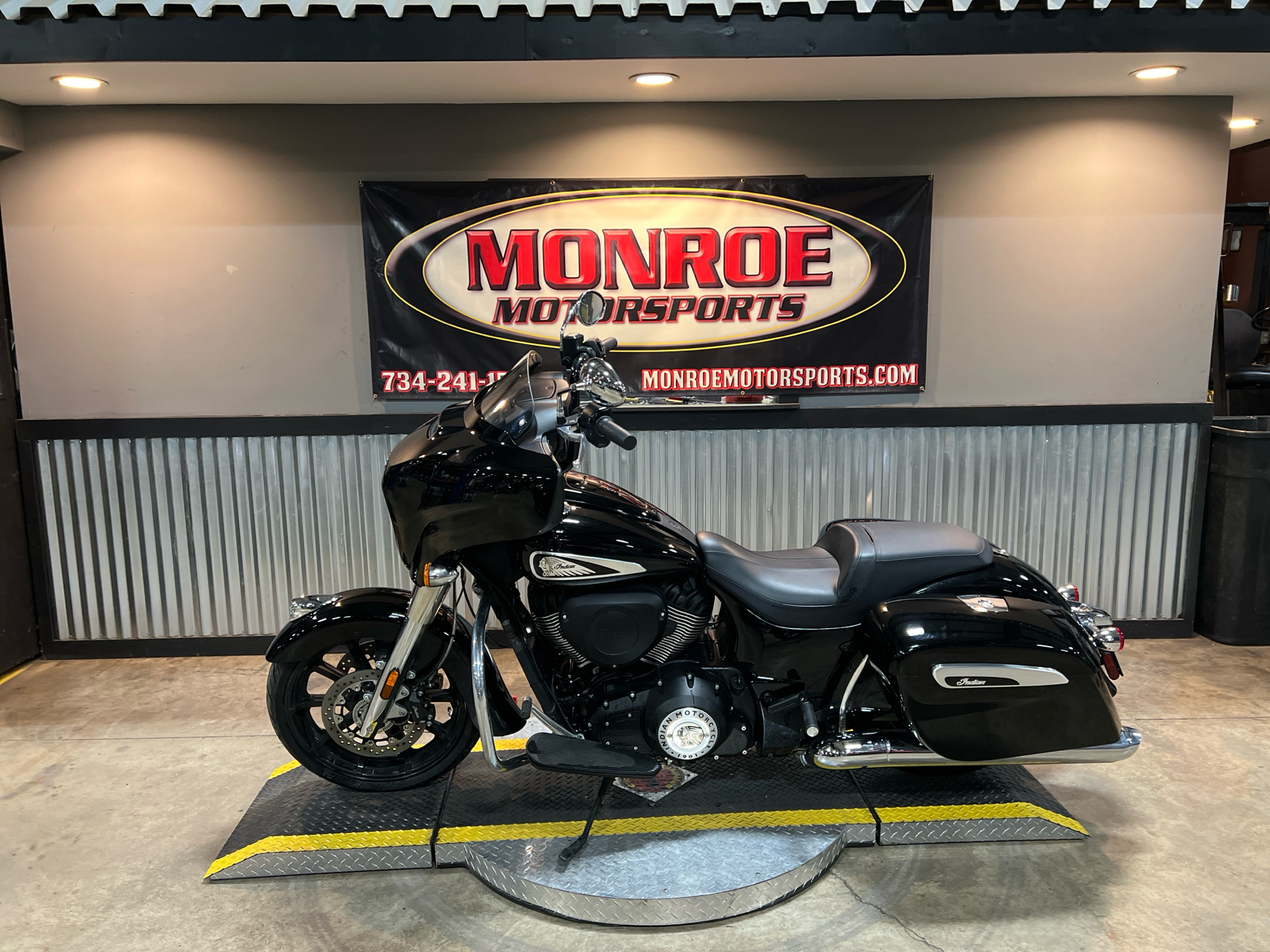 2021 Indian Motorcycle Chieftain® in Monroe, Michigan - Photo 2
