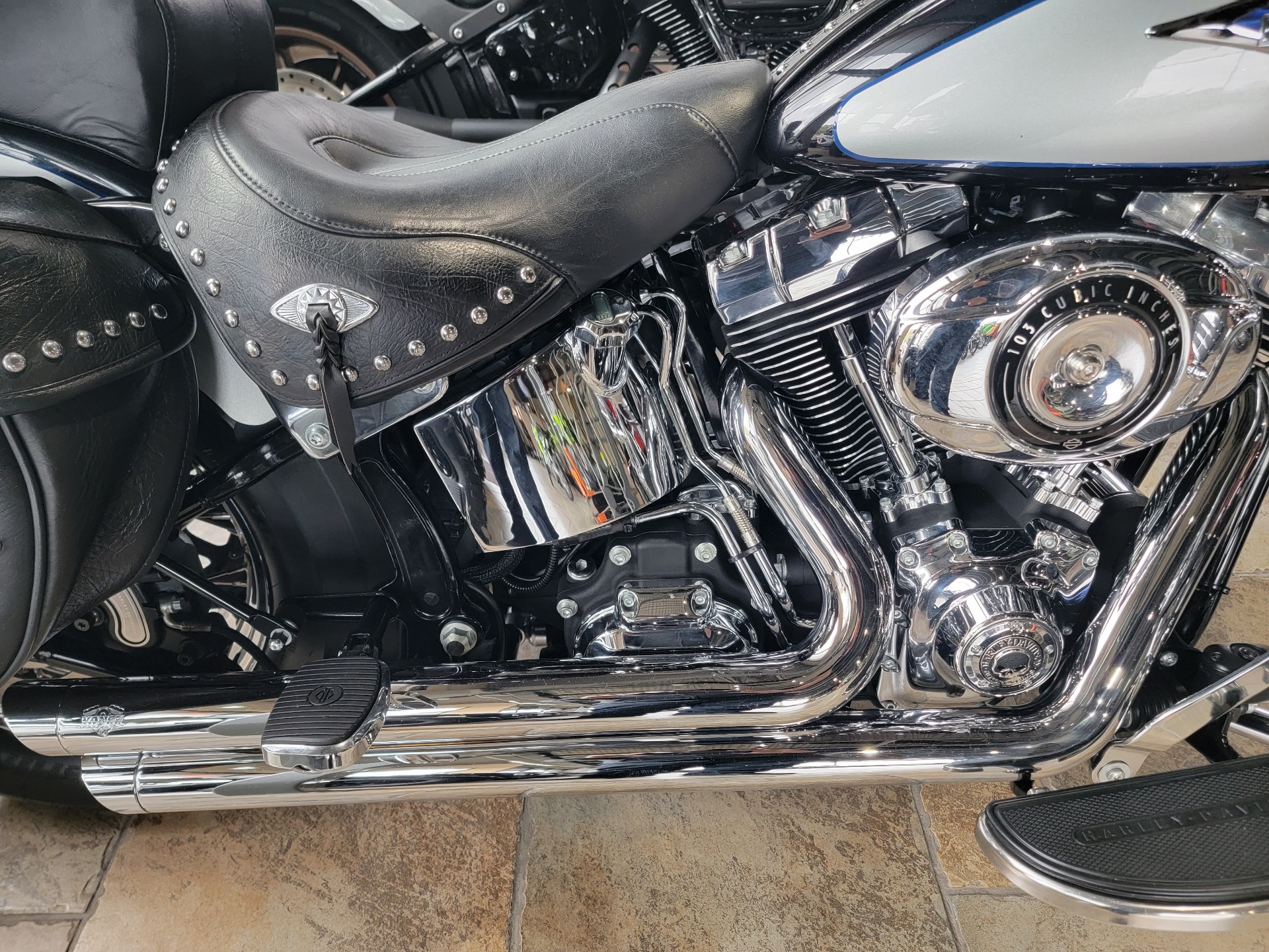 2013 Harley-Davidson Heritage Softail® Classic in Monroe, Michigan - Photo 4