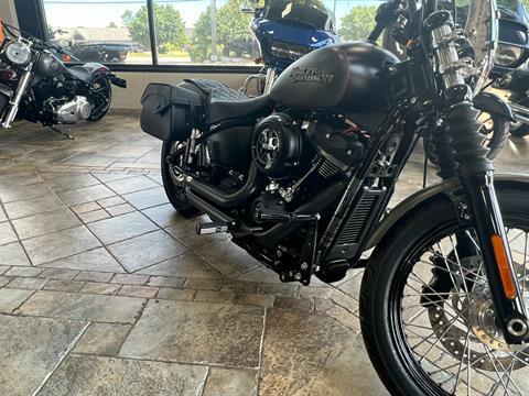 2018 Harley-Davidson Street Bob® 107 in Monroe, Michigan - Photo 4