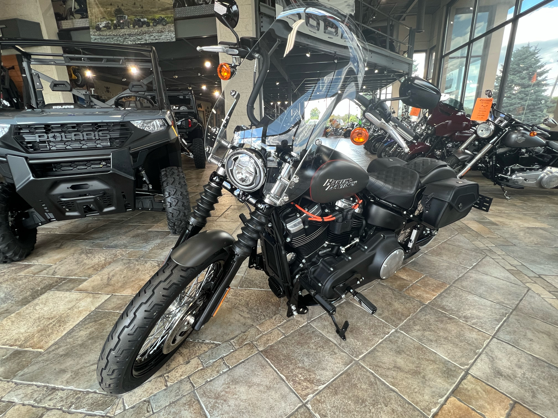 2018 Harley-Davidson Street Bob® 107 in Monroe, Michigan - Photo 15