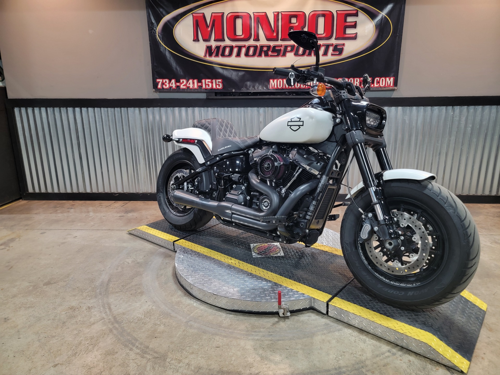 2018 Harley-Davidson Fat Bob® 107 in Monroe, Michigan - Photo 2