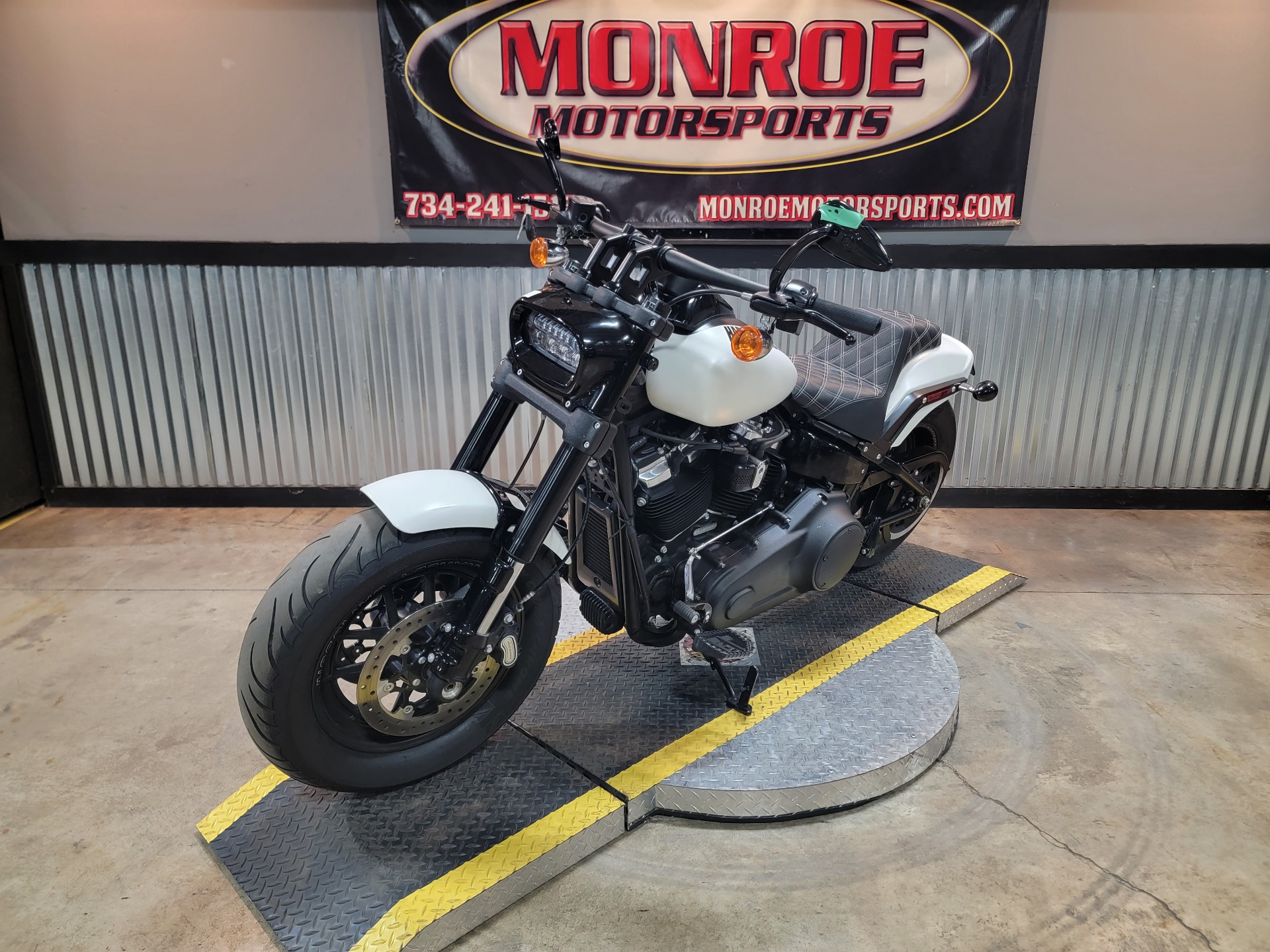 2018 Harley-Davidson Fat Bob® 107 in Monroe, Michigan - Photo 4
