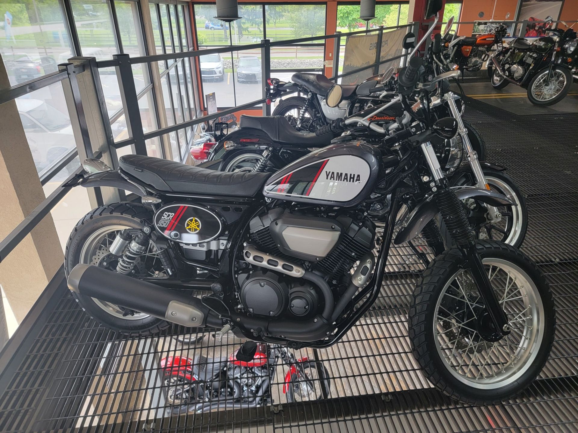 2017 Yamaha SCR950 in Monroe, Michigan