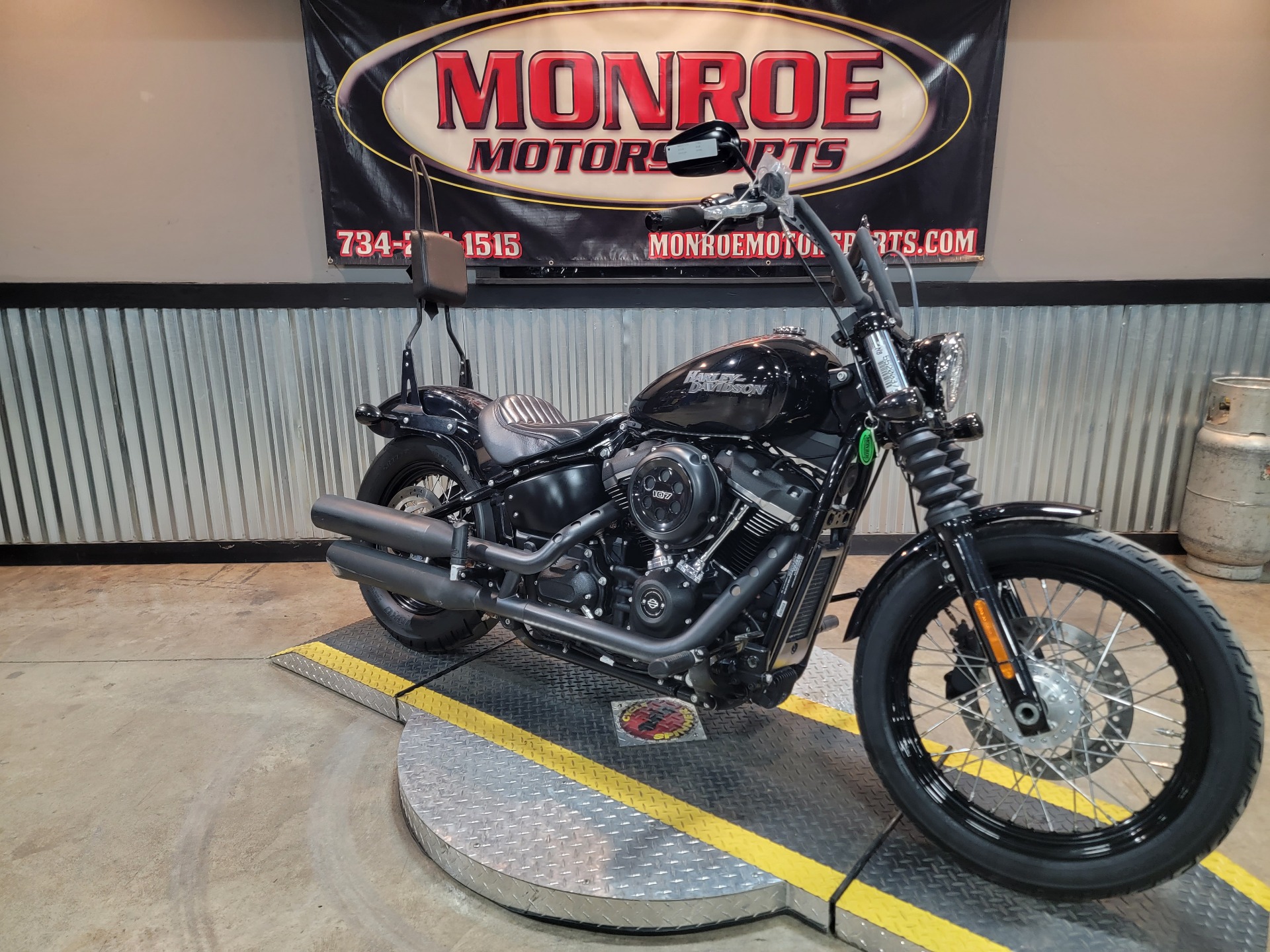 2019 Harley-Davidson Street Bob® in Monroe, Michigan - Photo 2
