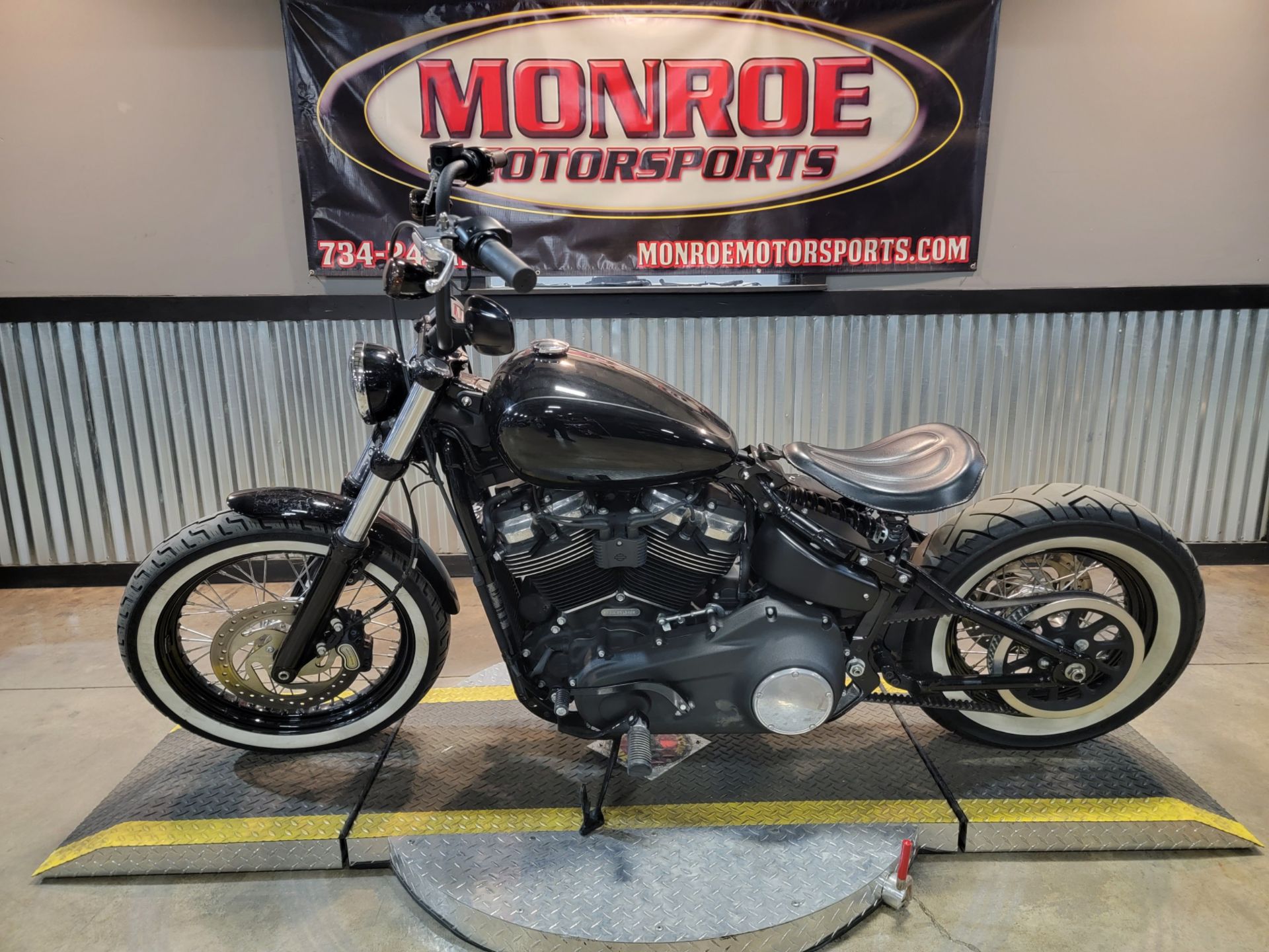 2019 Harley-Davidson Street Bob® in Monroe, Michigan - Photo 17