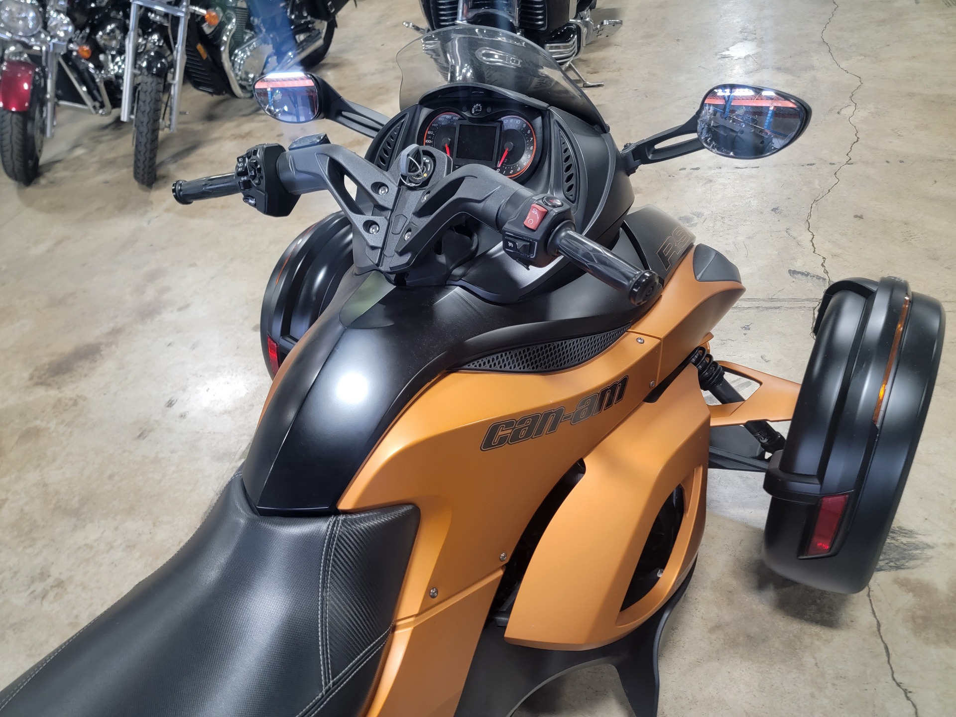 2013 Can-Am Spyder® RS-S SM5 in Monroe, Michigan - Photo 5