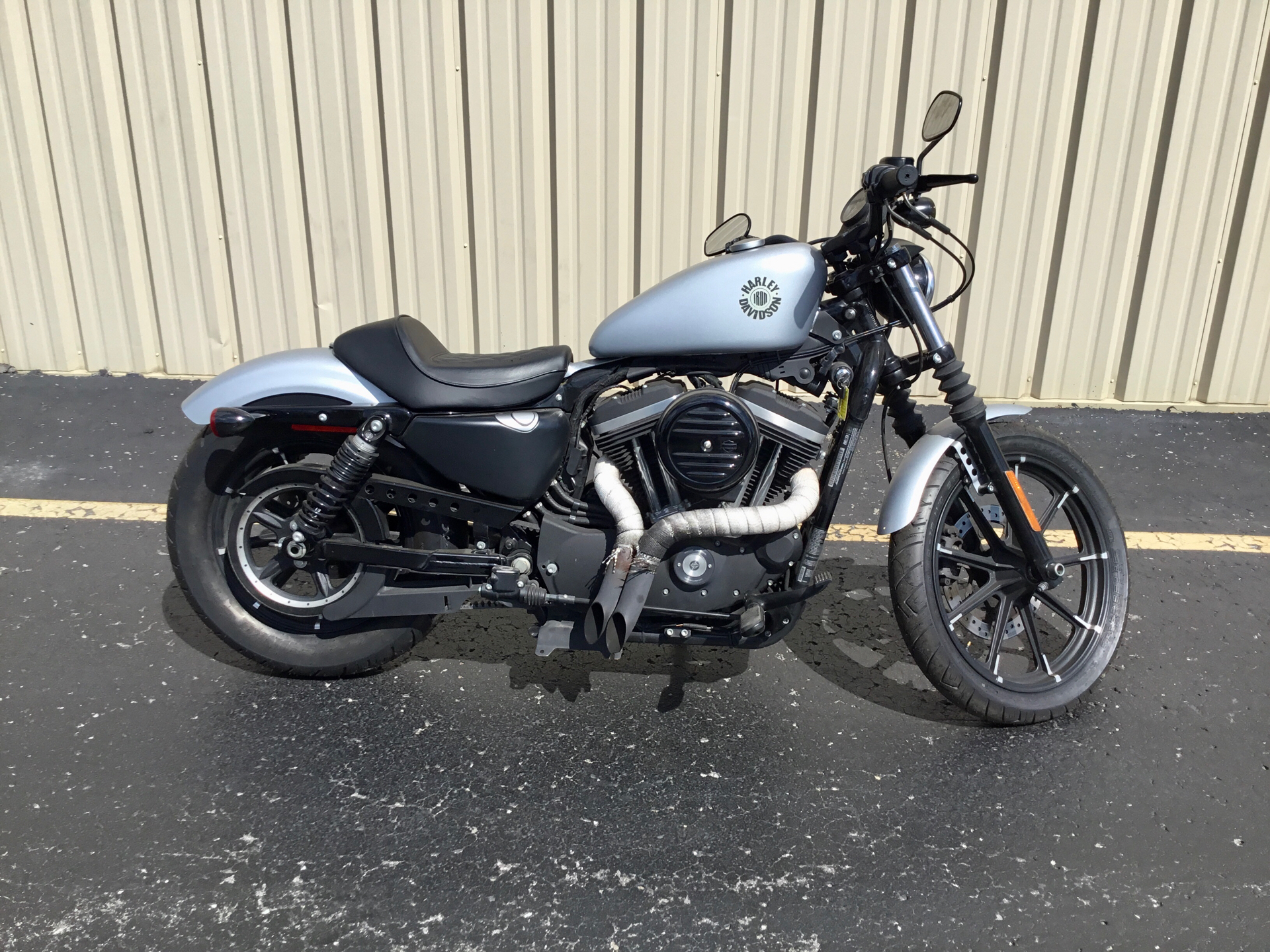 2020 Harley-Davidson Iron 883™ in Monroe, Michigan - Photo 13