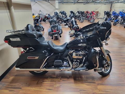 2018 Harley-Davidson Electra Glide® Ultra Classic® in Monroe, Michigan - Photo 4