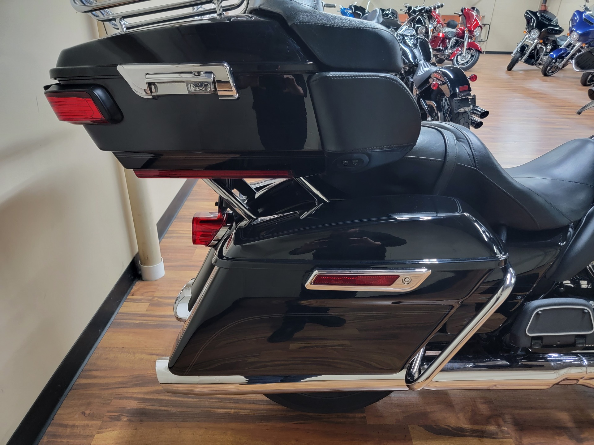 2018 Harley-Davidson Electra Glide® Ultra Classic® in Monroe, Michigan - Photo 8